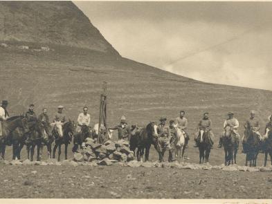 Hito Fronterizo con Chile, cruce a caballo año 1952